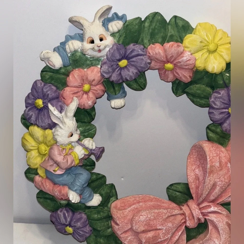 Vtg York 1995 Easter Bunny Flowers Resin Wreath 13